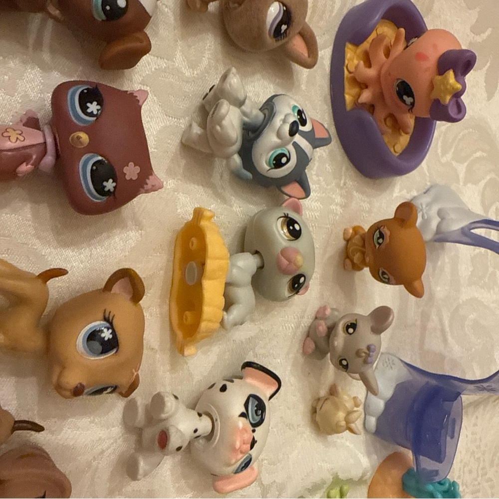 Hasbro LPS Littlest Pet Shop Lot of 32,#870, 639, 626, 748, 689, 496, 497 & More - Picture 6 of 15
